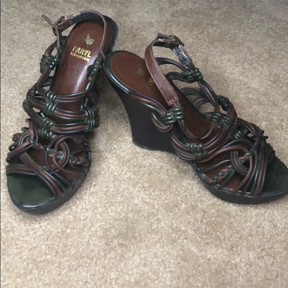 Feryl by Feryl Robin wedge shoes